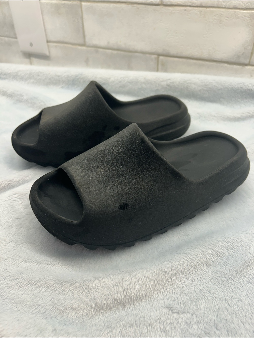 Yeezy Slides